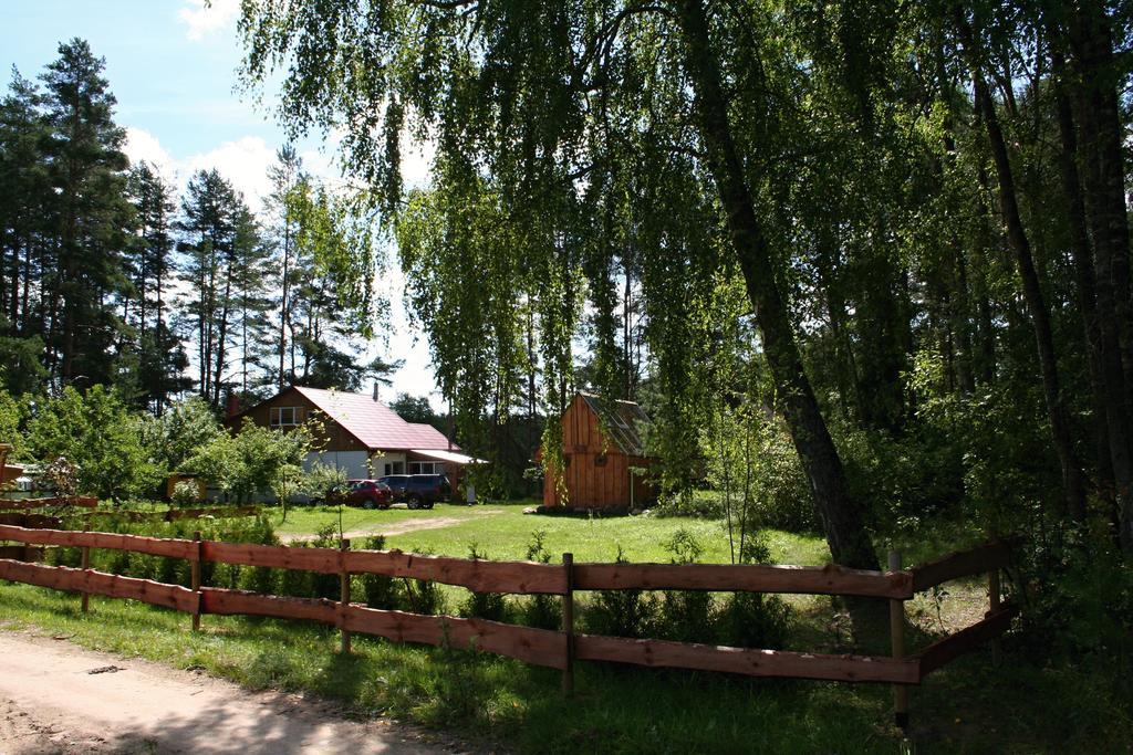 Nature Retreat "Upes Dizvietas" Krāslava Exterior foto
